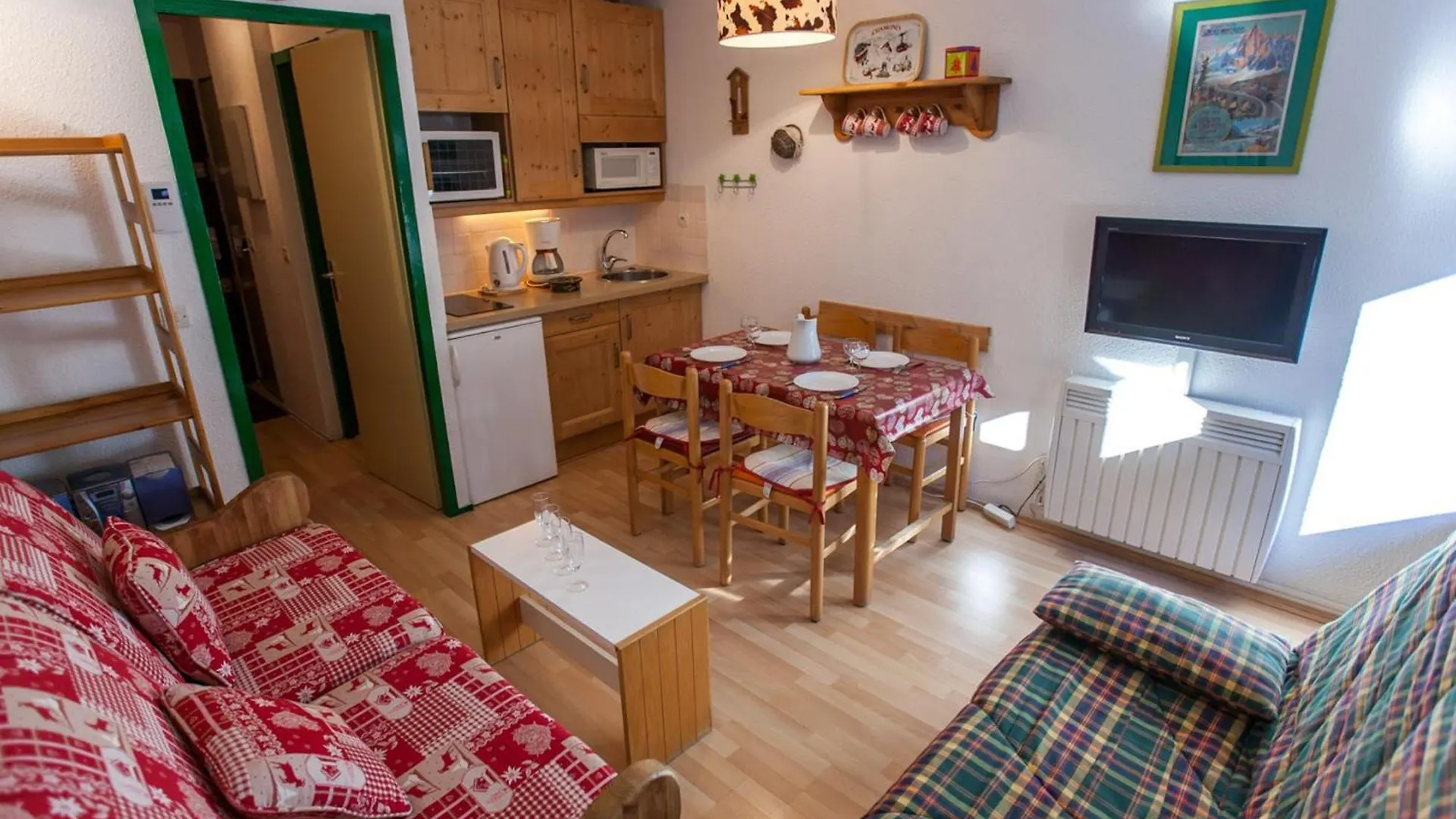 Studio Confortable Avec Parking A Chamonix - Fr-1-517-40