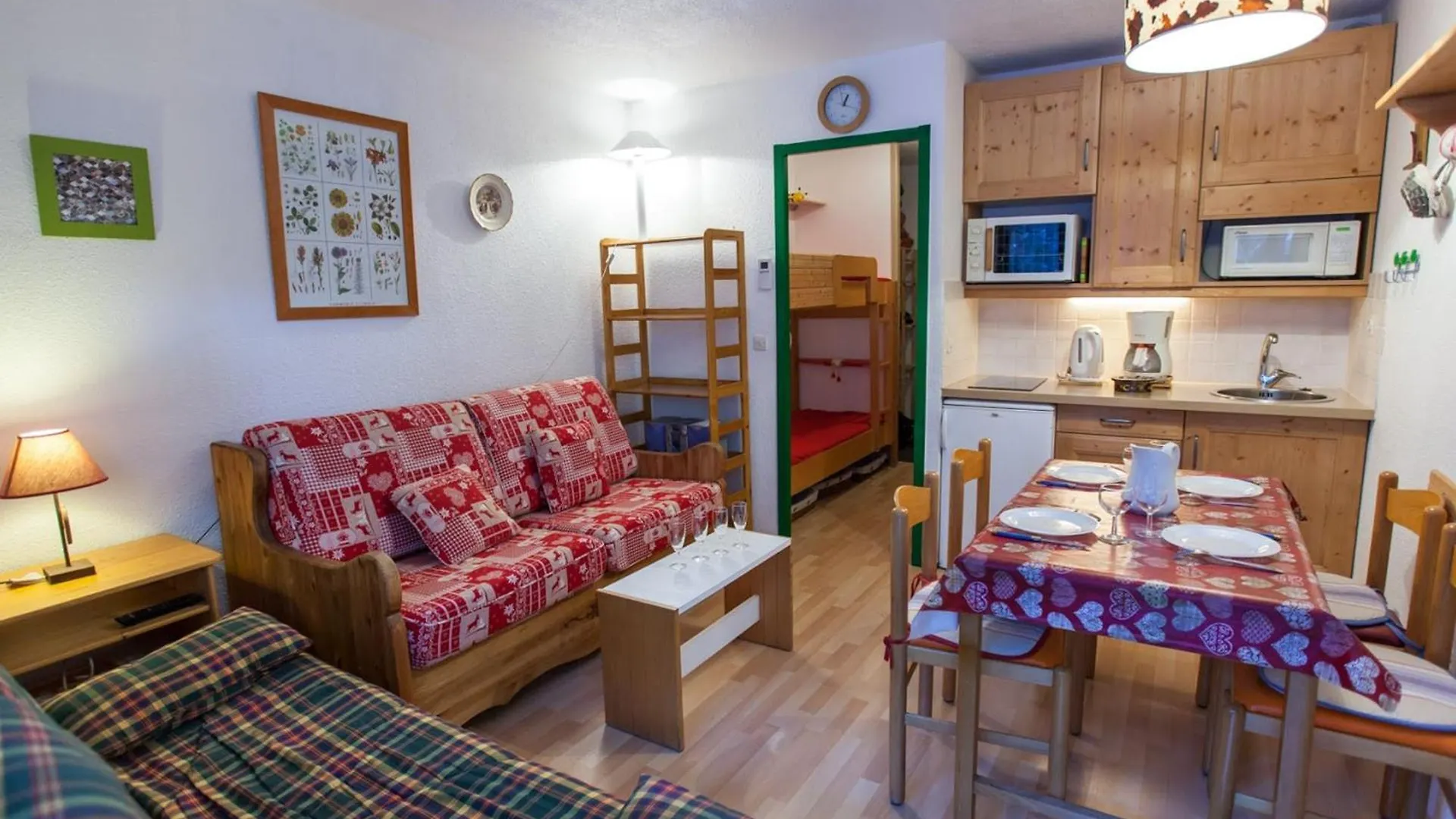 Studio Confortable Avec Parking A Chamonix - Fr-1-517-40 Apartment