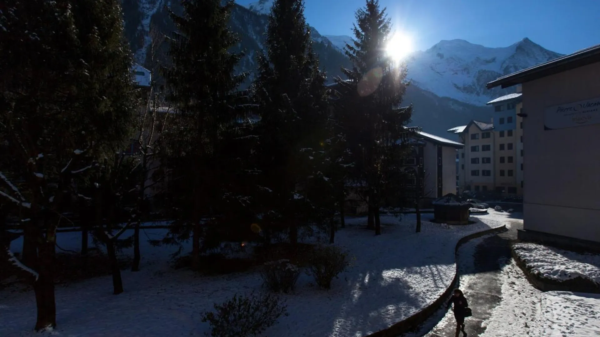Studio Confortable Avec Parking A Chamonix - Fr-1-517-40